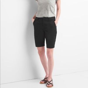 GAP Bermuda Shorts favorite chino navy